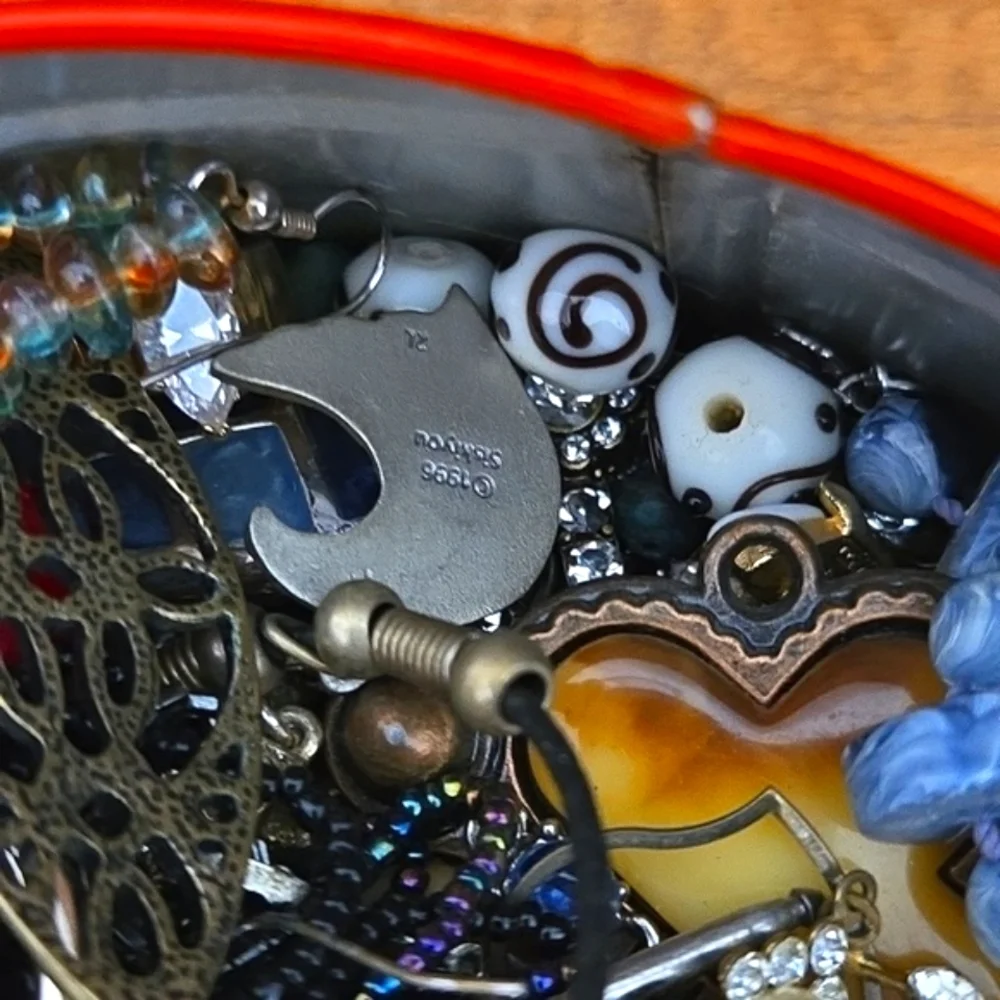 Crafting Beads/Stones/Charms/Broken Jewelry/Etc.